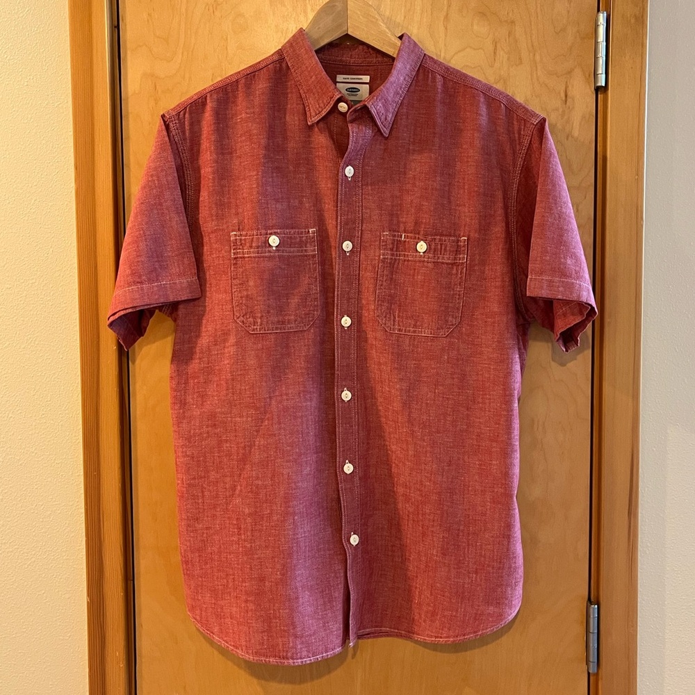 Old Navy Slim Fit Short Sleeve Button Down Shirt Large Red Chambray Workwear
